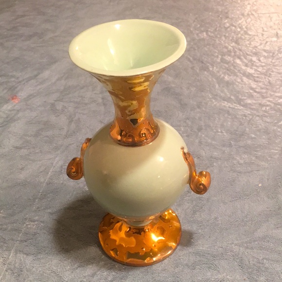 Weeping Gold 24KT Vintage Vase Gorgeous 7” flawless Mint Green & Gold Must have - Picture 7 of 7